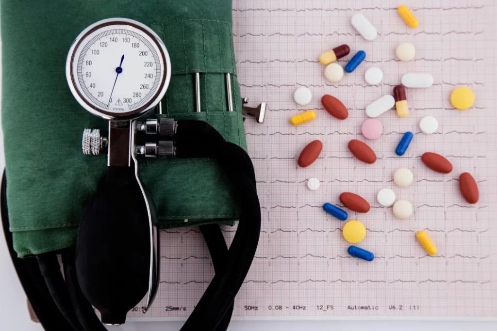  Blood Pressure Pills and supplements with a sphygmomanometer